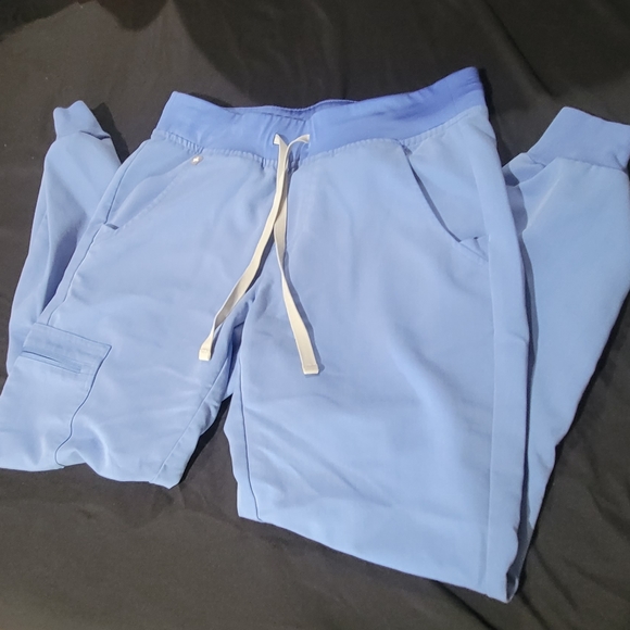 Figs Scrub Set - Picture 3 of 7